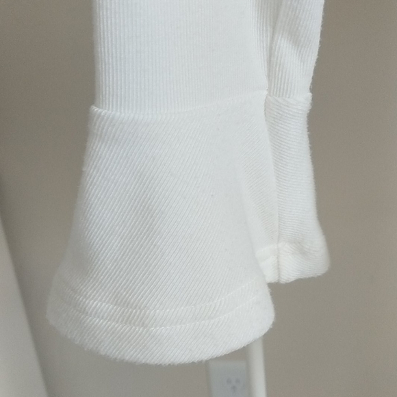 Forever 21 Bell Sleeve top - Picture 4 of 6